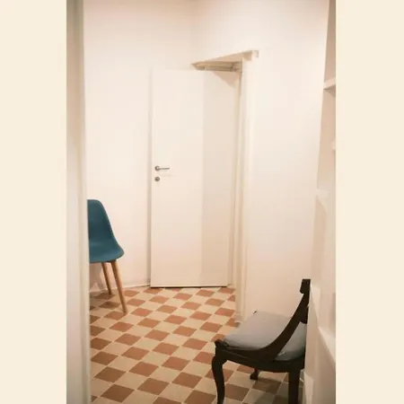 Nespolino, Piccola Casetta In Centro Storico Al Piano Terra Con Piccolo Spazio Esterno Privato Naples Exterior photo