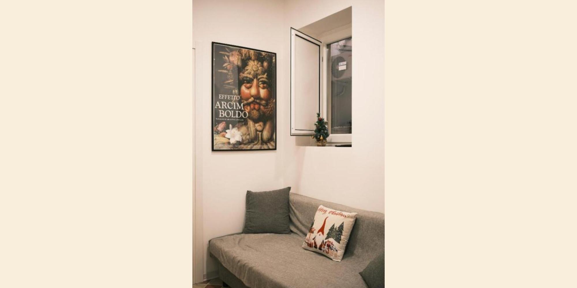 Apartment Nespolino, Piccola Casetta In Centro Storico Al Piano Terra Con Piccolo Spazio Esterno Privato Naples