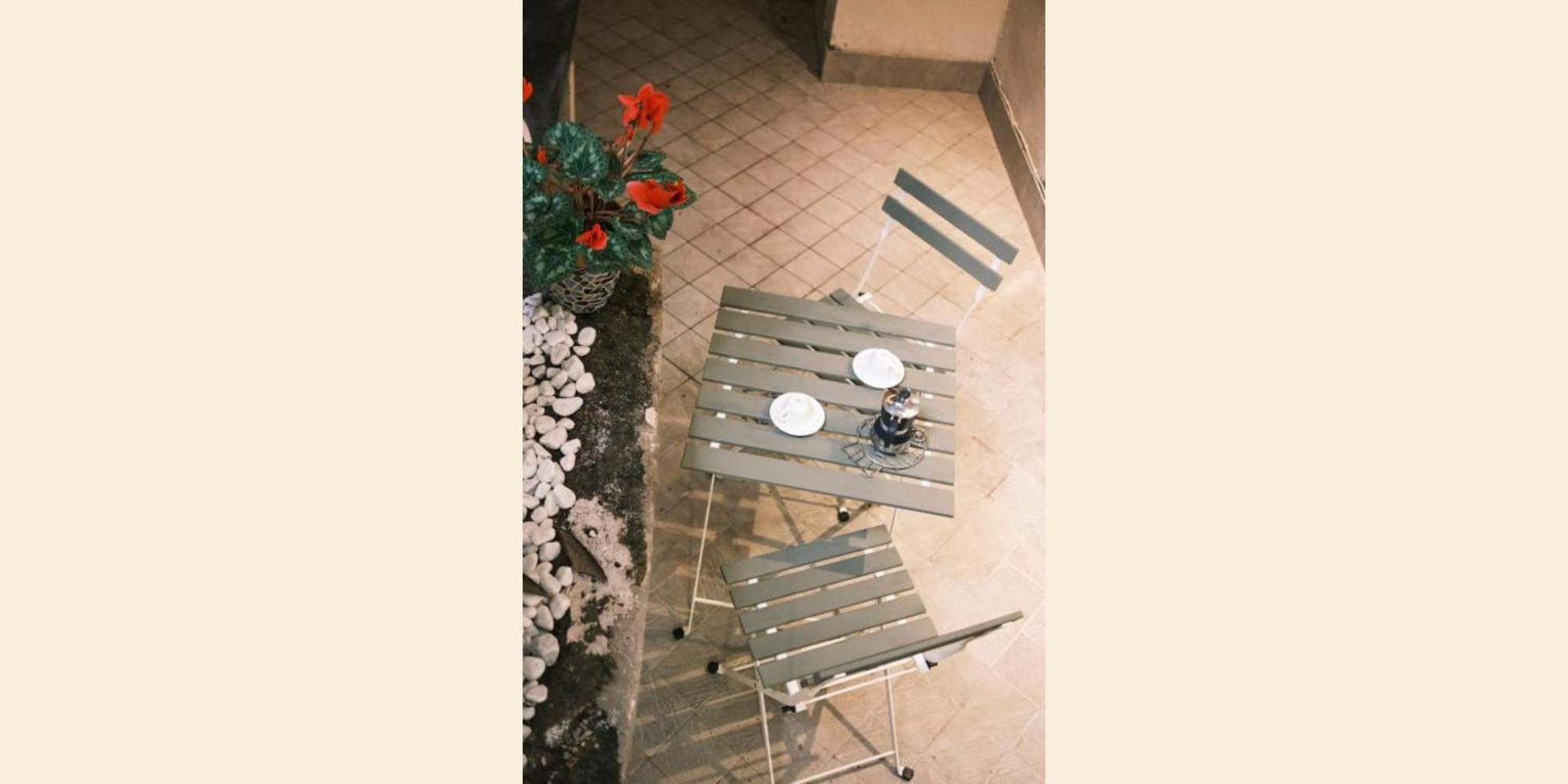 Nespolino, Piccola Casetta In Centro Storico Al Piano Terra Con Piccolo Spazio Esterno Privato Apartment *